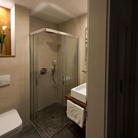 Hotel Fidelitas 3*